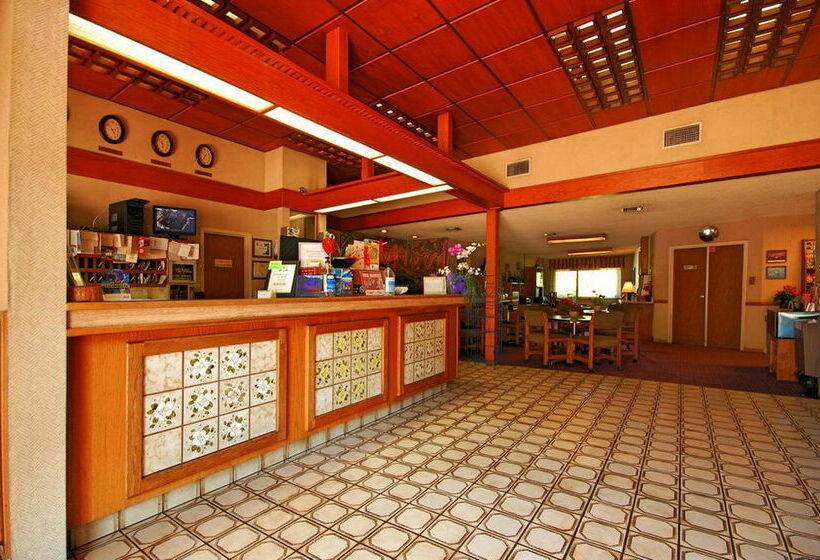 Super 8 Motel Long Beach