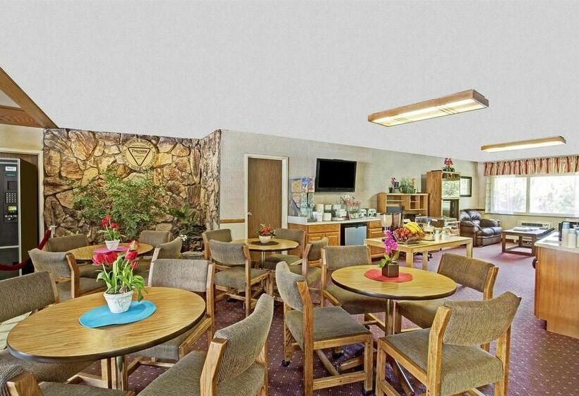 Super 8 Motel Long Beach