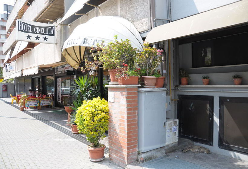 Hotel Cinecitta Rome