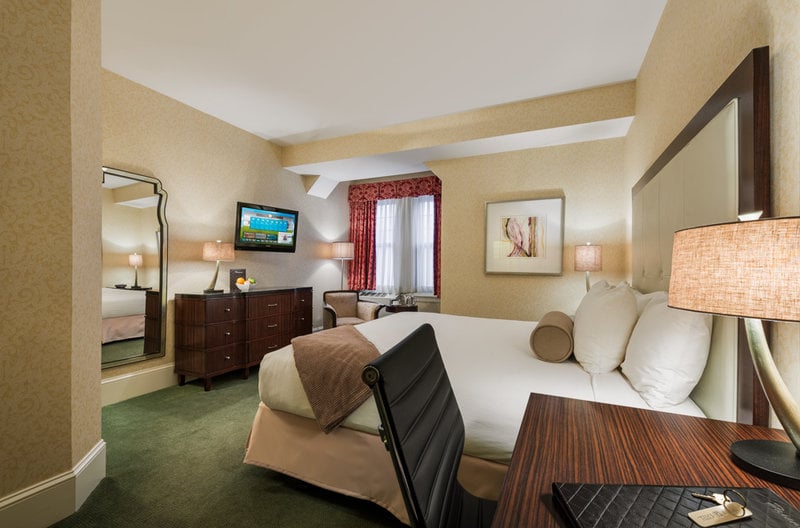 Wayne Hotel
