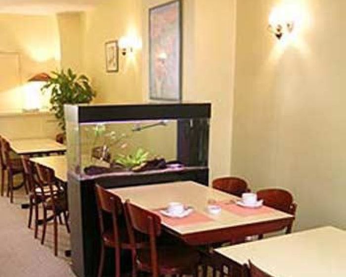 Abricotel Paris