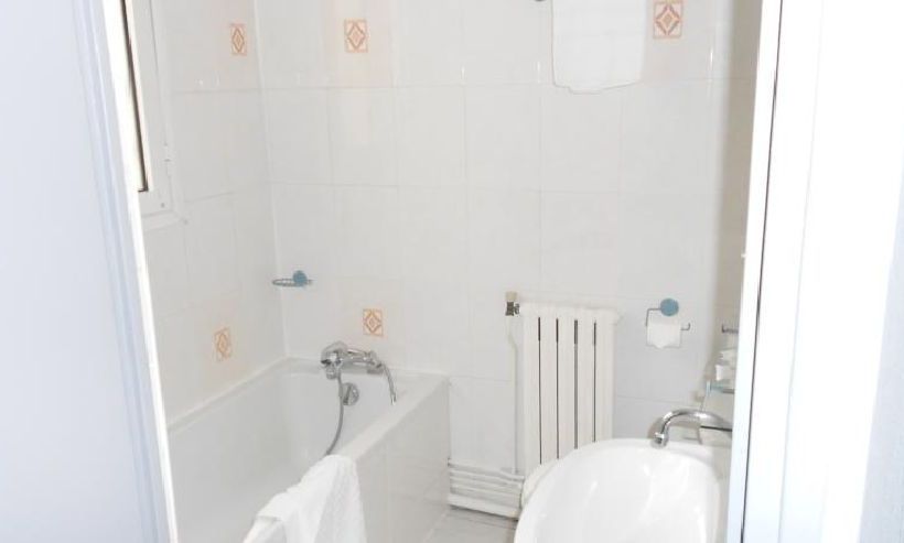 Abricotel Paris