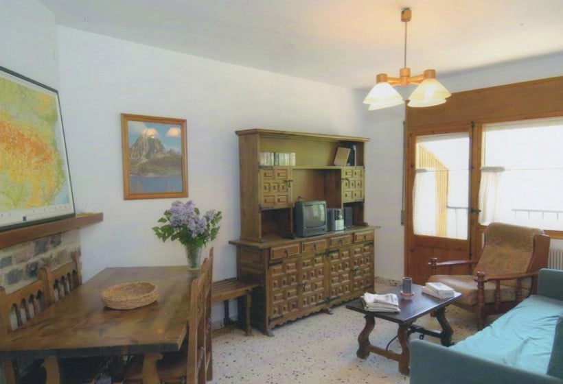 Zimmer Apartamentos Espot 1300