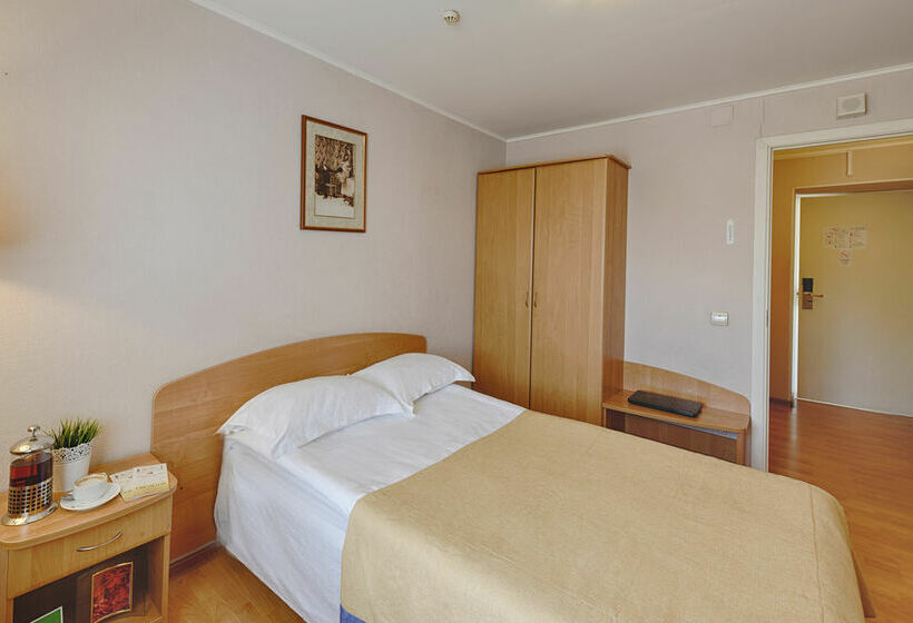 Hotel Polustrovo Saint Petersburg