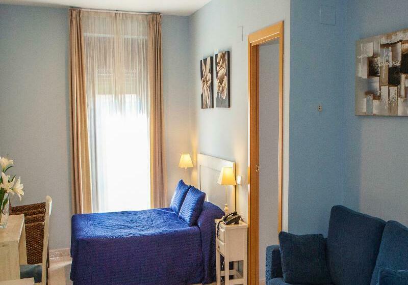 Room Alexandra Aparthotel BenstarHotelGroup Tarragona