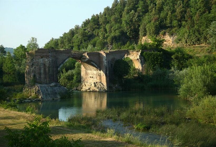 호텔 La Locanda Del Ponte Monticiano