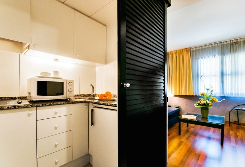Apartamentos Descartes Barcelona
