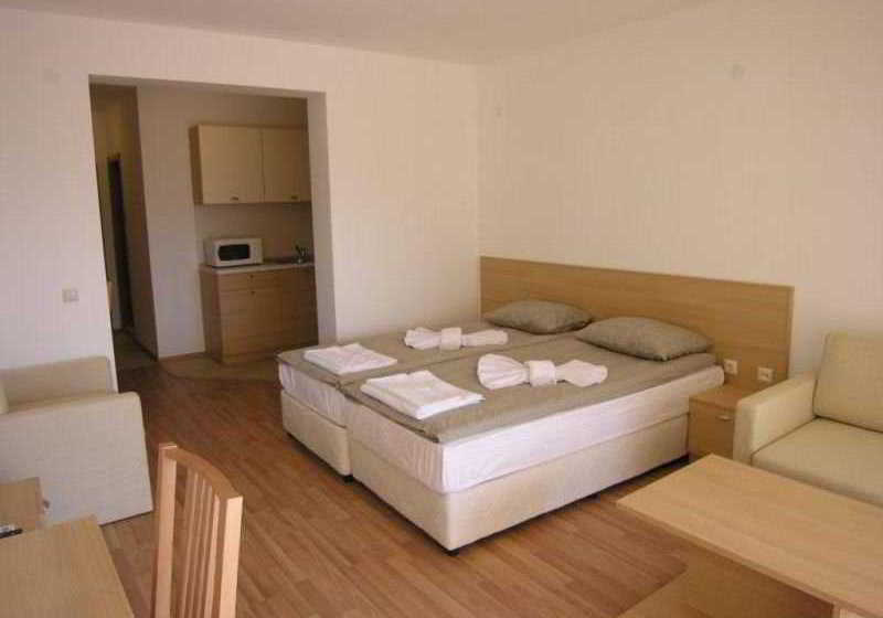 Corsica Aparment Complex Sunny Beach