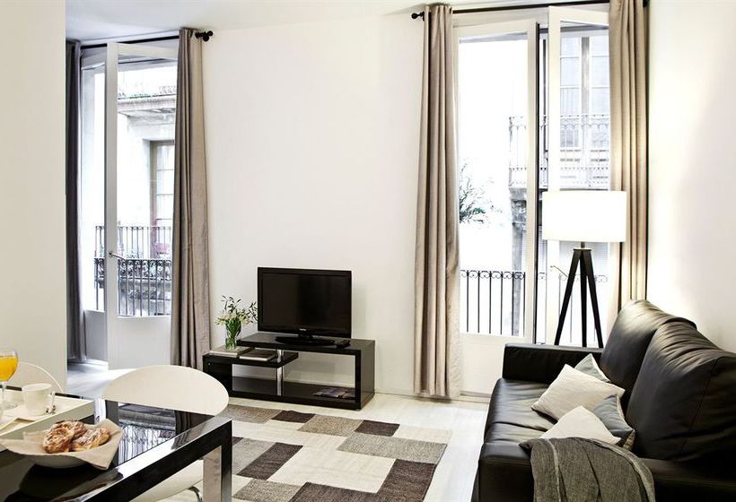 AinB Gothic Cathedral Apartments Barcelona