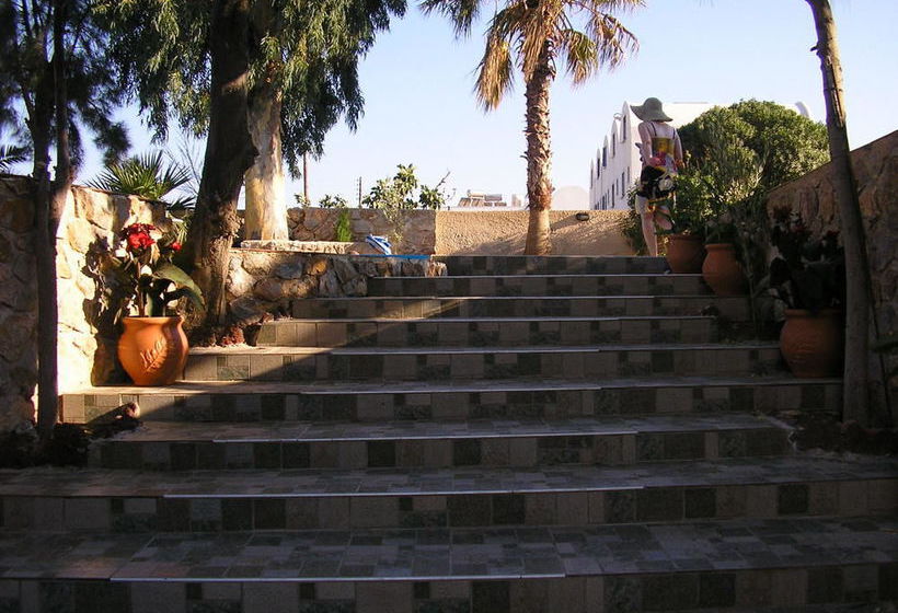 Ira Studios 3 Perissa