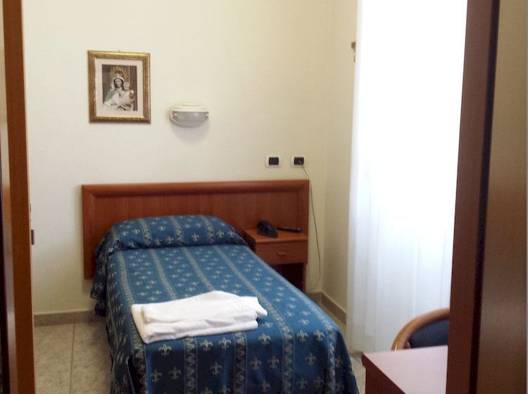 فندق Villa Maria Rosa Molas روما