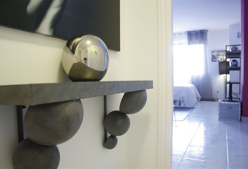 Apartamentos WooTravelling Plaza de Oriente Homtels Madrid