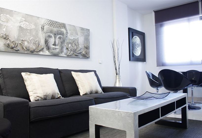 Apartamentos WooTravelling Plaza de Oriente Homtels Madrid
