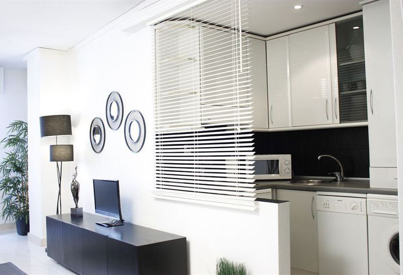 Apartamentos WooTravelling Plaza de Oriente Homtels Madrid