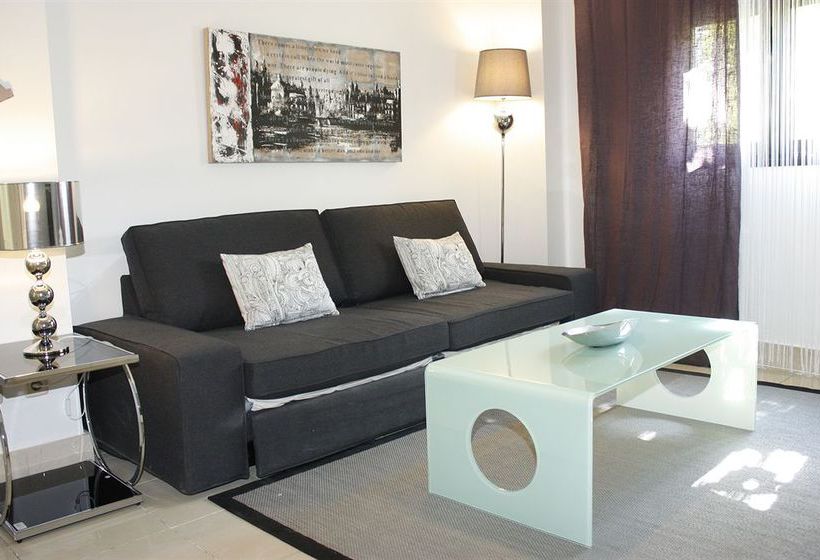 Apartamentos WooTravelling Plaza de Oriente Homtels Madrid