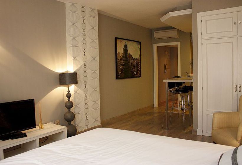 Apartamentos WooTravelling Plaza de Oriente Homtels Madrid