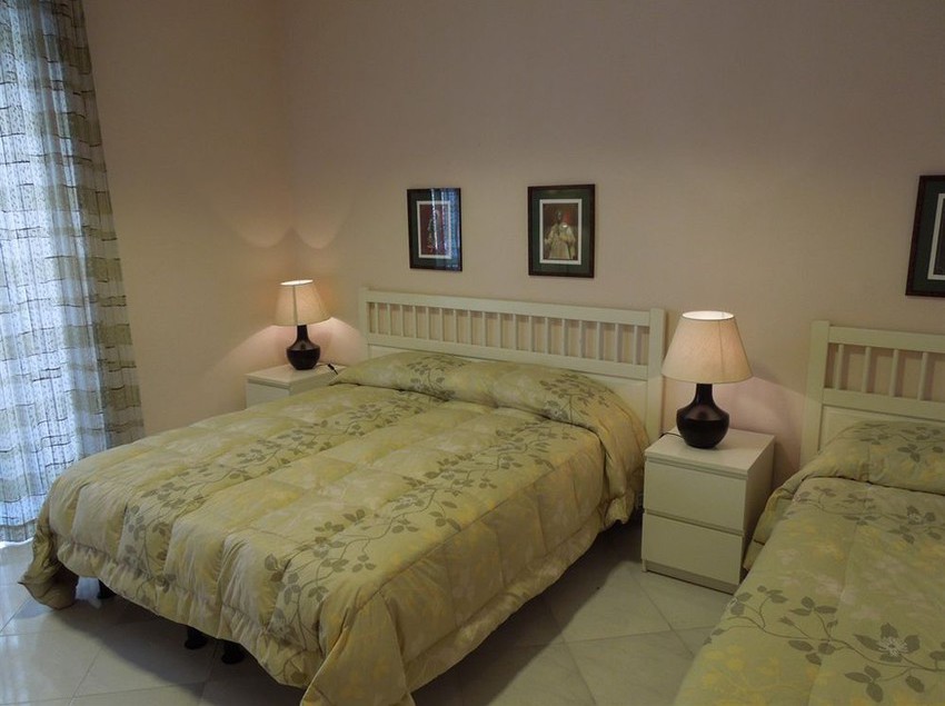 Hotel Regina Napoli Nápoles