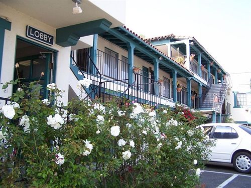 Hotel Fiesta Inn And Suites Santa Barbara