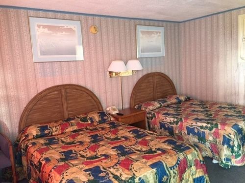 Rainbow Motel Watertown