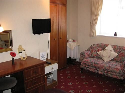 Hotel Ashmount Colwyn Bay