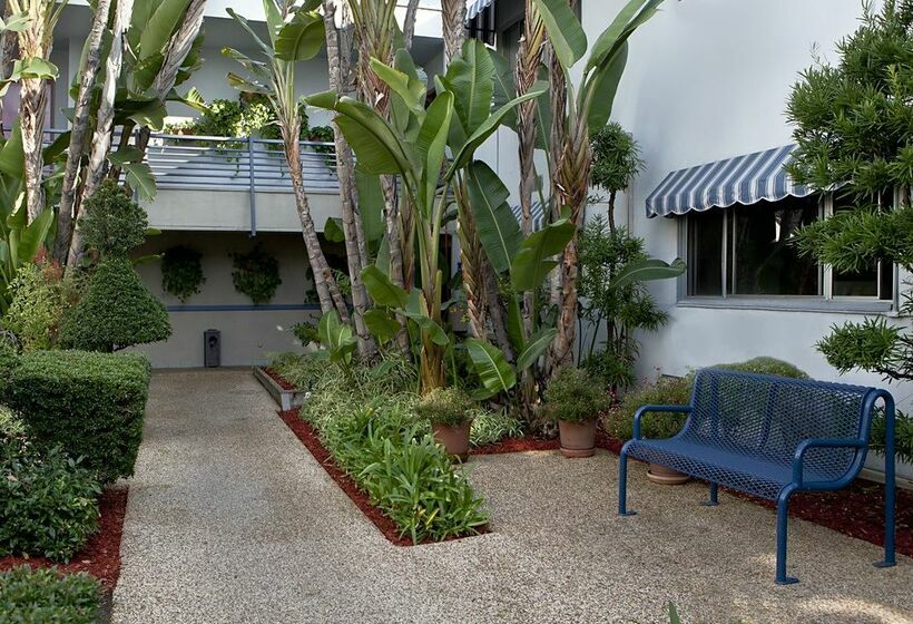 Travelodge Hotel at LAX Airport Los Angeles