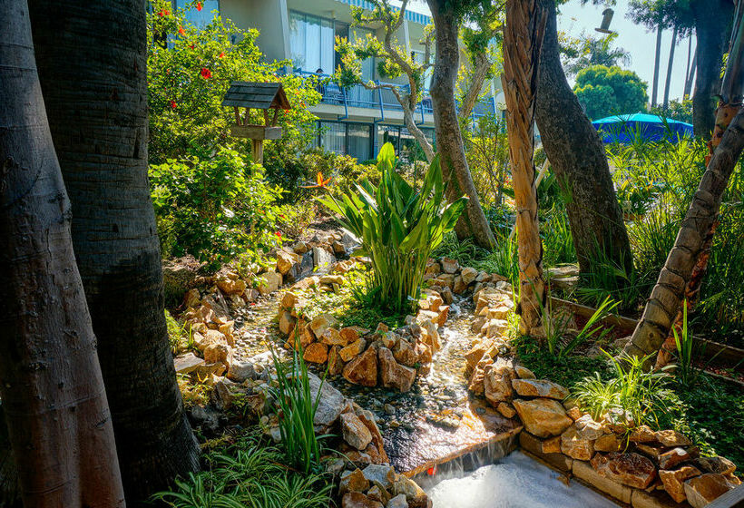 Travelodge Hotel at LAX Airport Los Angeles