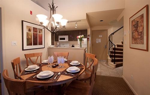 Hotel Tyndall Stone Lodge Whistler