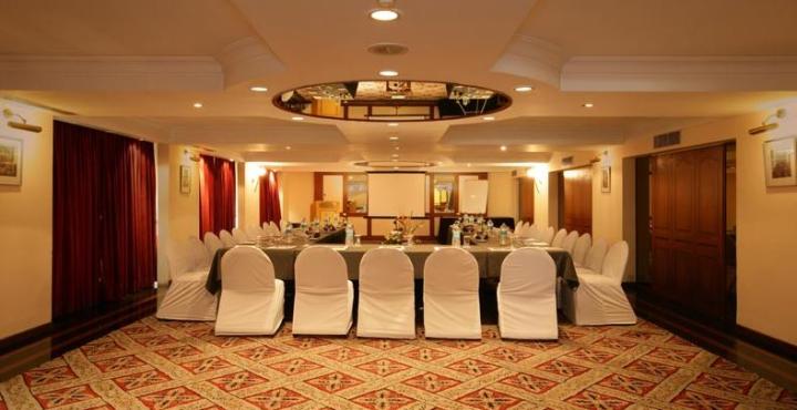 Hotel Sun-n-Sand Pune