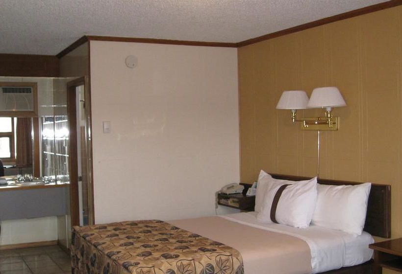 Hotel Canada's Best Value Inn Calgary