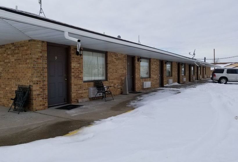 Отель Meadowlark Motor Inn Bridgeport