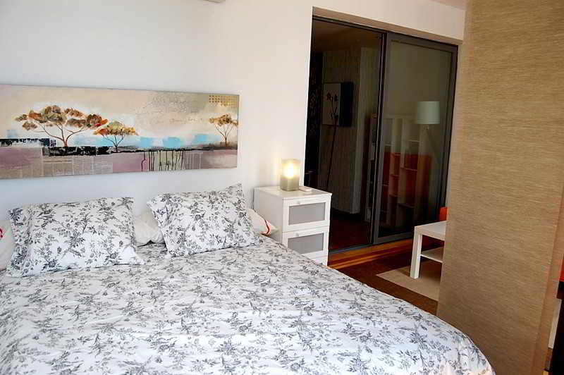 Apartamentos San Bernardo 3000 Madrid