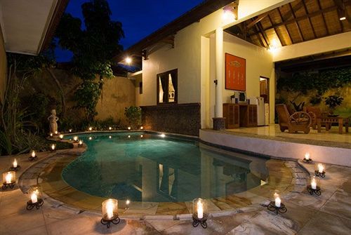 Putri Bali Villa Seminyak