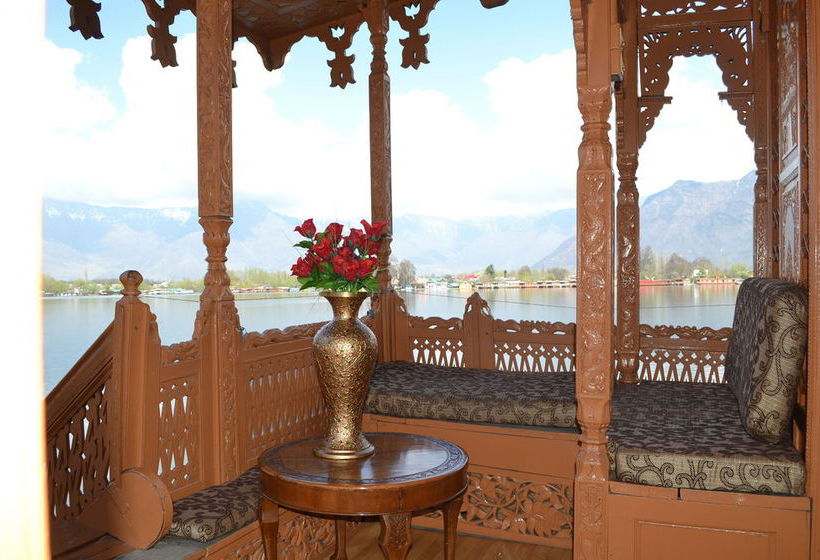 Hotel Peacock Houseboats Srinagar