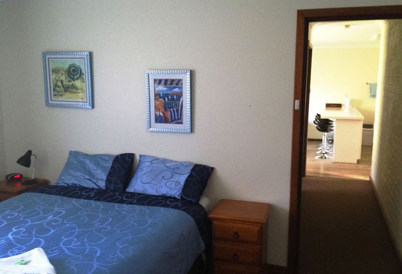 Emu Beach Chalets Albany